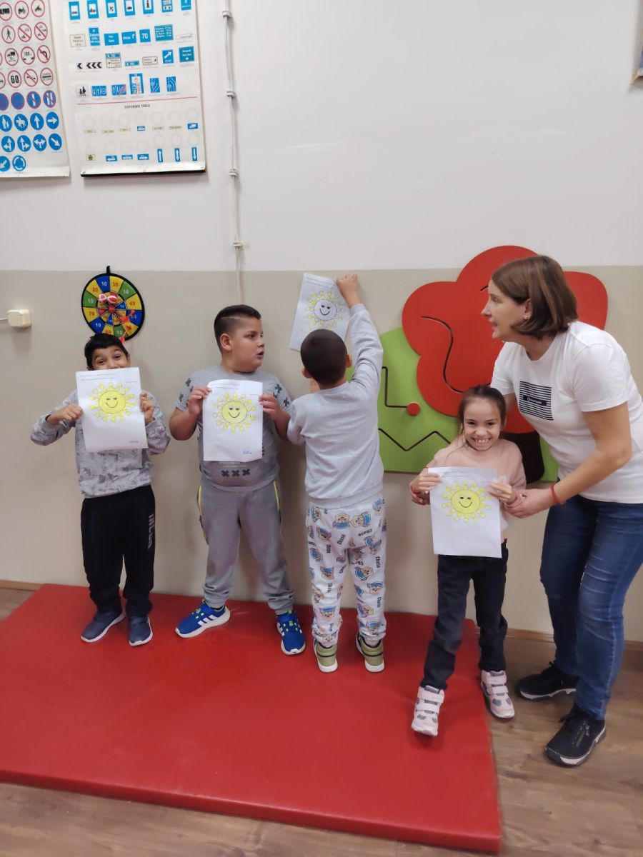 РАДИОНИЦА-„ИГРА И ДРУГАРСТВО У БОЈАМА“